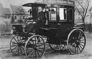 Старинный электромобиль